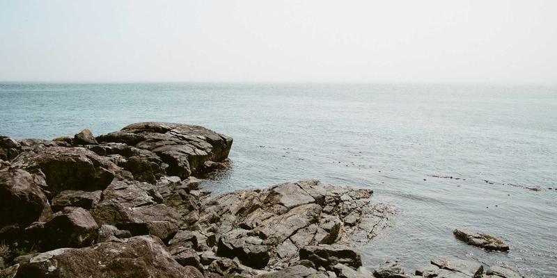 高端家具的隐形力量:揭秘隐藏式滑轨与阻尼系统的结构创新与极致考验